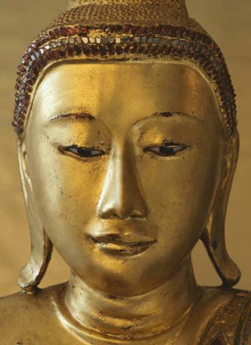 405 Golden Buddha Wall Mural