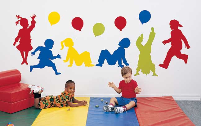 CF221-106 Preschoolers & Balloons Stickup Set